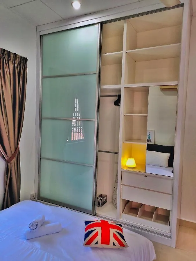 X Semi-Detached, Up To 24 Pax, 3200Sqft, 4 Bedrooms, 3 Bathrooms, 4 Car Parks Bayan Lepas